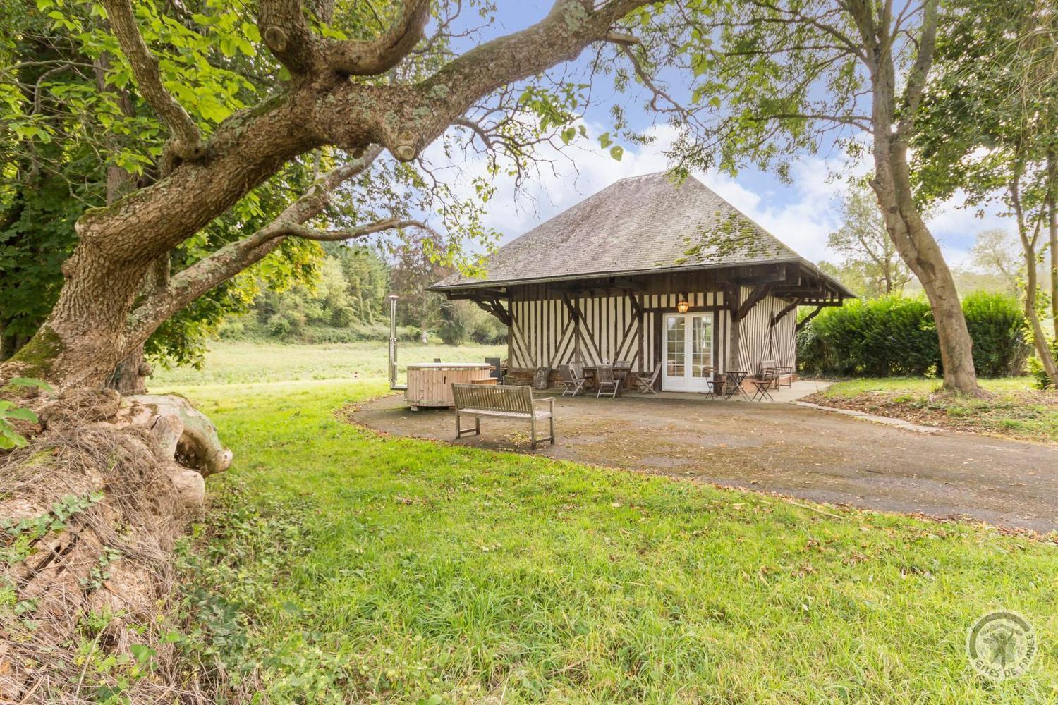 L'Atelier A L'Oree Des Bois Saint-Pierre-en-Auge ภายนอก รูปภาพ