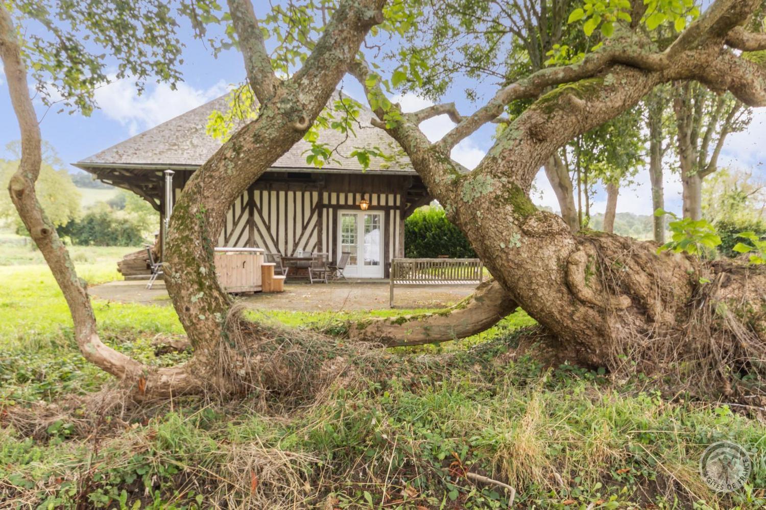 L'Atelier A L'Oree Des Bois Saint-Pierre-en-Auge ภายนอก รูปภาพ